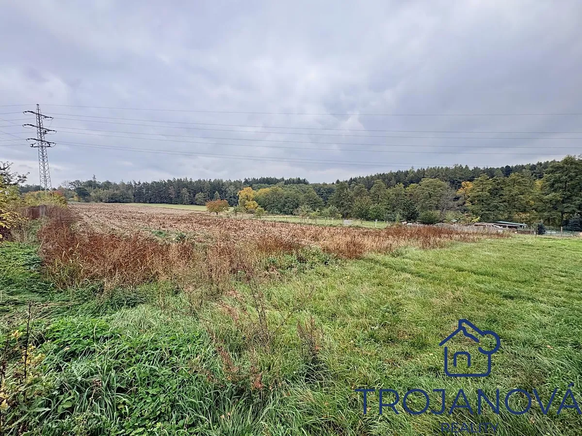 Prodej stavebního pozemku 2808 m²